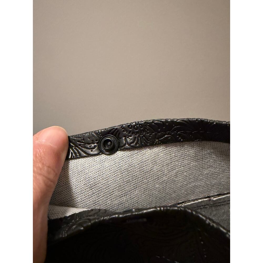 Chevron tooled vinyl pouch with snaps handmade - Picture 8 of 8